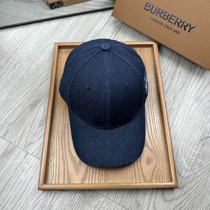 Burberry כובע כחול כהה