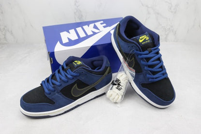 Nike Dunk Low - Midnight Navy Black