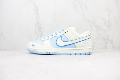 Nike Dunk Low - Diamond Light Blue